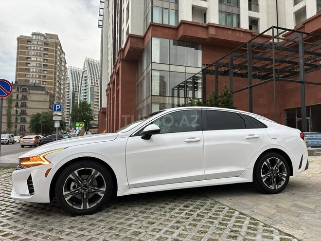 Kia K5-3
