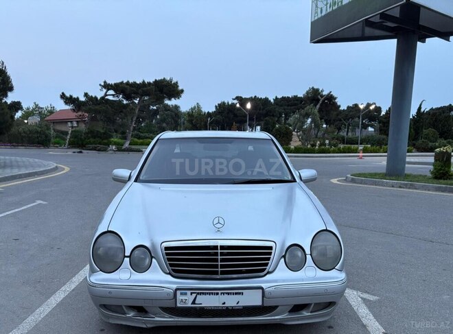 Mercedes E 320 2001, 404,000 km - 3.2 l - Bakı