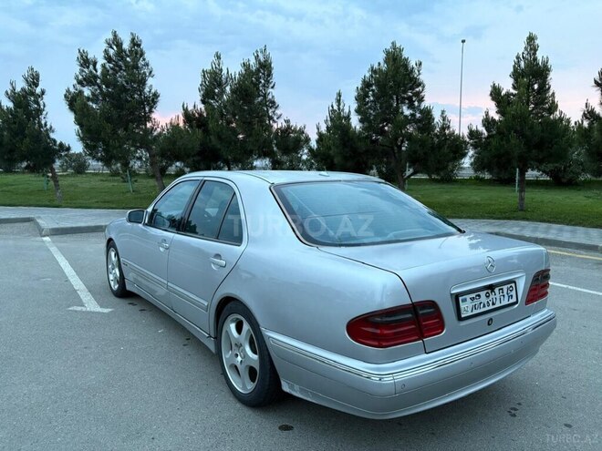 Mercedes E 320 2001, 404,000 km - 3.2 l - Bakı