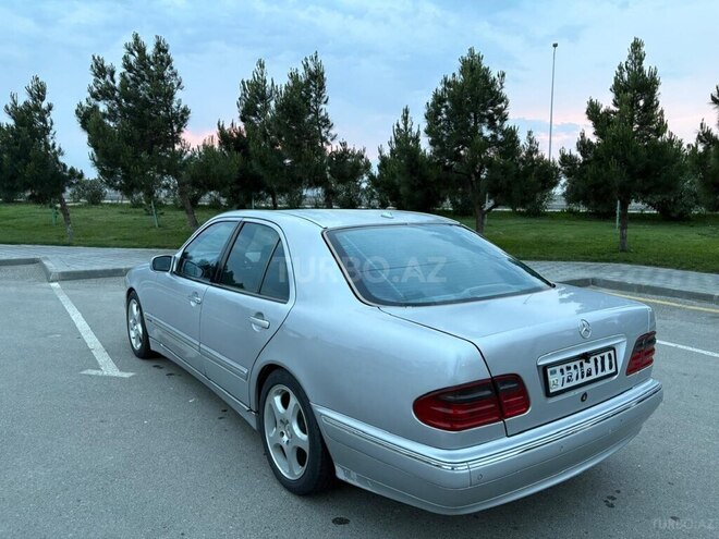 Mercedes E 320 2001, 404,000 km - 3.2 l - Bakı
