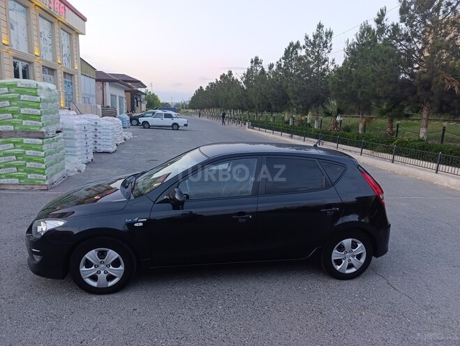 Hyundai i30 2010, 186,000 km - 1.4 l - Şirvan