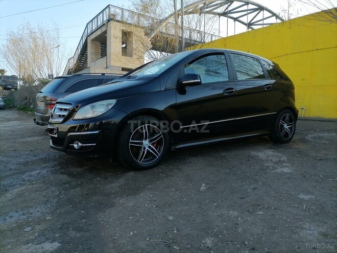 Mercedes B 200 2011, 385,000 km - 1.8 l - Bakı