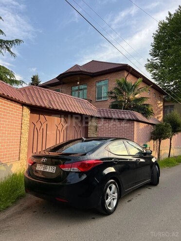 Hyundai Elantra 2013, 100,000 km - 1.8 l - Masallı