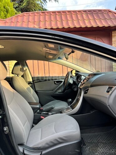 Hyundai Elantra 2013, 100,000 km - 1.8 l - Masallı