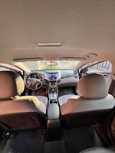 Hyundai Elantra 2013, 100,000 km - 1.8 l - Masallı