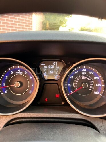 Hyundai Elantra 2013, 100,000 km - 1.8 l - Masallı