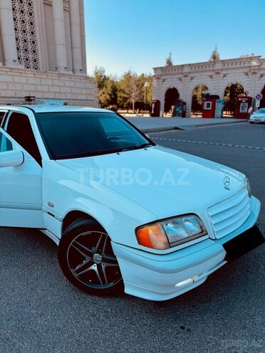 Mercedes C 200 1999, 291,000 km - 2.0 l - Gəncə