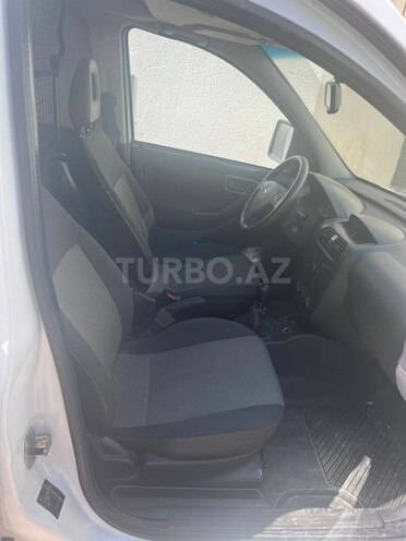 Opel Combo-10