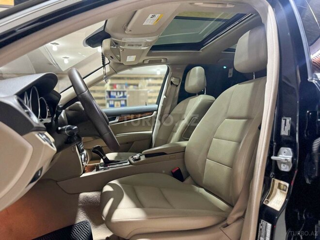 Mercedes C 250-12
