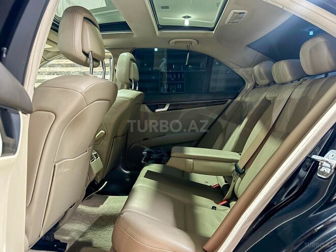 Mercedes C 250-13