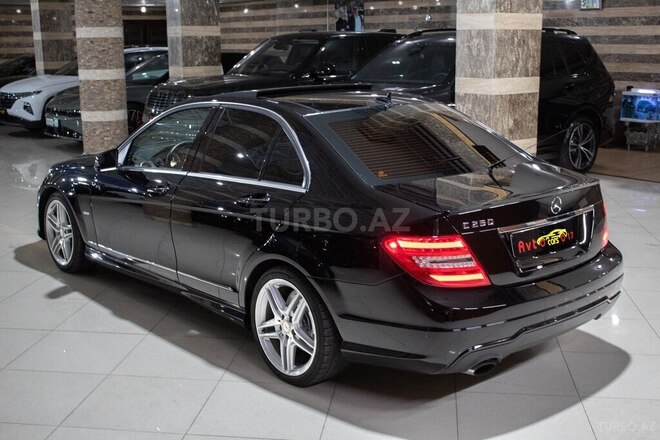 Mercedes C 250-9