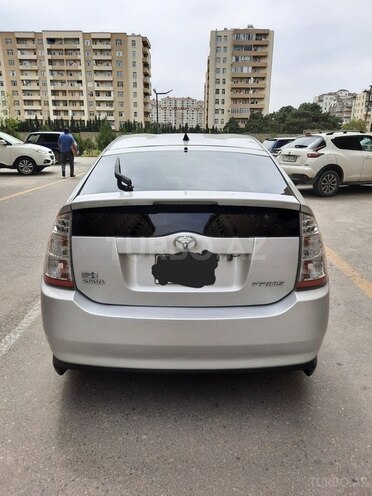 Toyota Prius-2