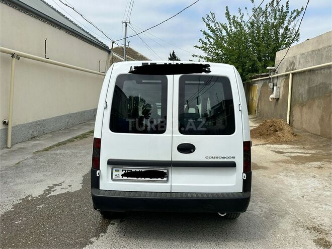 Opel Combo-12