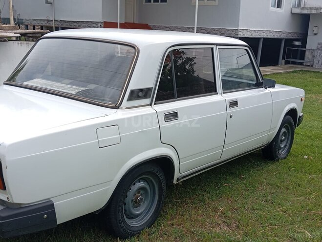 LADA (VAZ) 2107 2005, 50,000 km - 1.6 l - Ucar