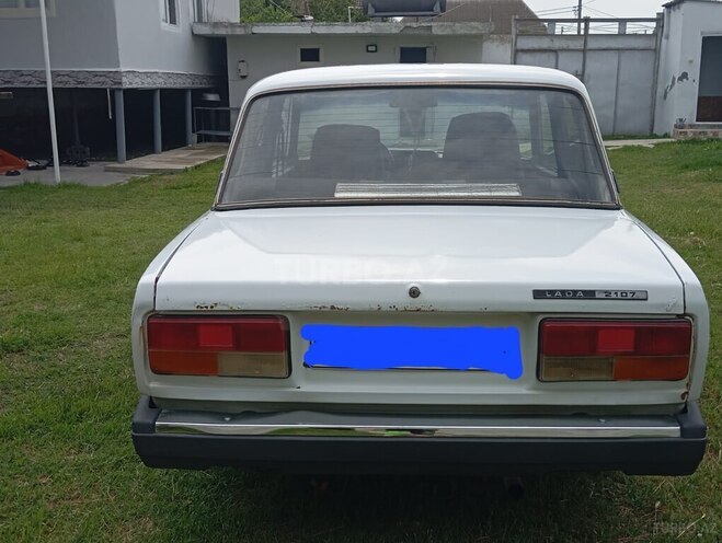 LADA (VAZ) 2107 2005, 50,000 km - 1.6 l - Ucar