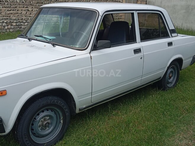LADA (VAZ) 2107 2005, 50,000 km - 1.6 l - Ucar