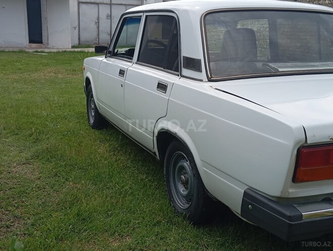 LADA (VAZ) 2107 2005, 50,000 km - 1.6 l - Ucar