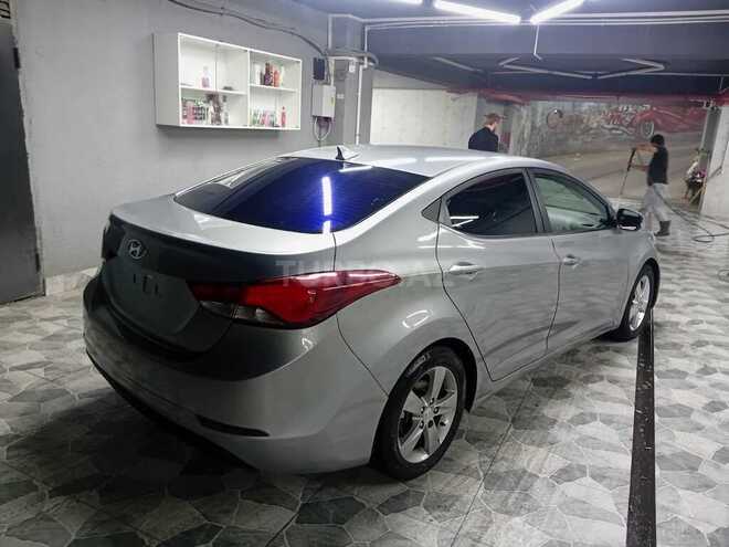 Hyundai Elantra 2015, 150,000 km - 1.8 l - Bakı