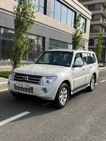 Mitsubishi Pajero 2011, 250,000 km - 3.5 l - Bakı