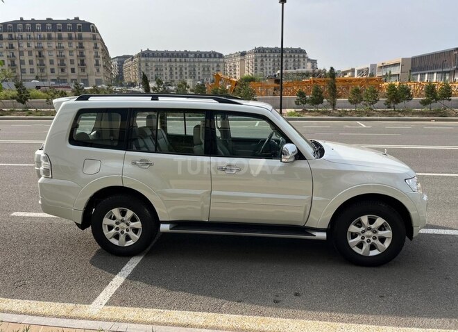 Mitsubishi Pajero 2011, 250,000 km - 3.5 l - Bakı