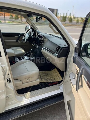 Mitsubishi Pajero 2011, 250,000 km - 3.5 l - Bakı