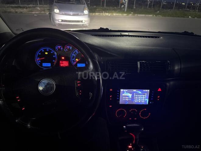 Volkswagen Passat 2003, 266,666 km - 1.8 l - Bakı