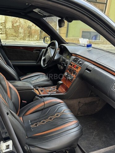 Mercedes E 280 1999, 455,000 km - 2.8 l - Bakı