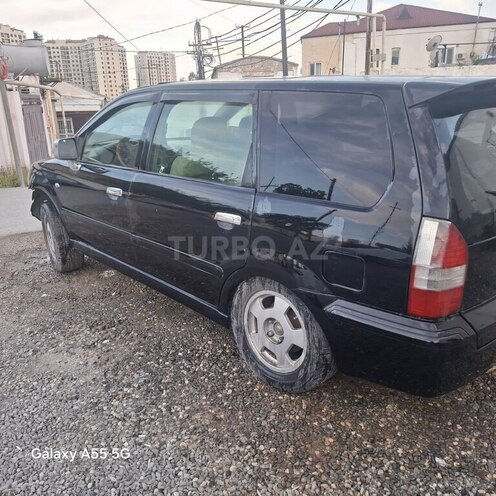 Mitsubishi Chariot 2002, 350,000 km - 2.4 l - Bakı