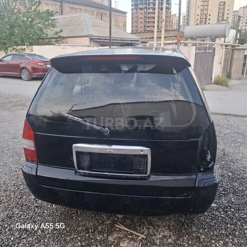 Mitsubishi Chariot 2002, 350,000 km - 2.4 l - Bakı