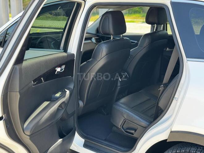 Kia Sorento-13