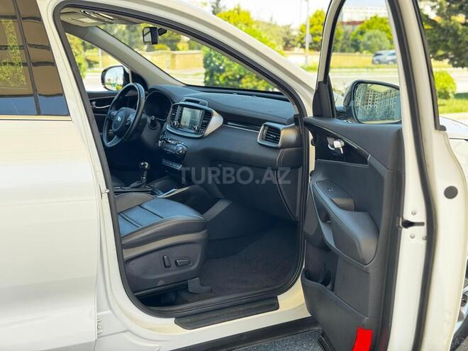 Kia Sorento-12