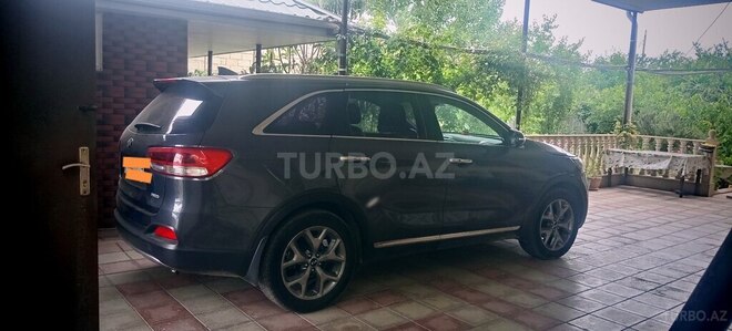 Kia Sorento 2015, 183,210 km - 2.0 l - Salyan