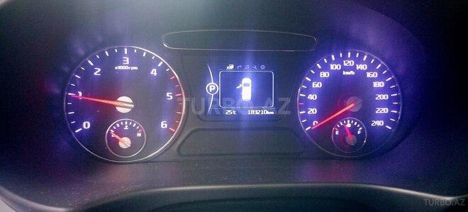 Kia Sorento 2015, 183,210 km - 2.0 l - Salyan
