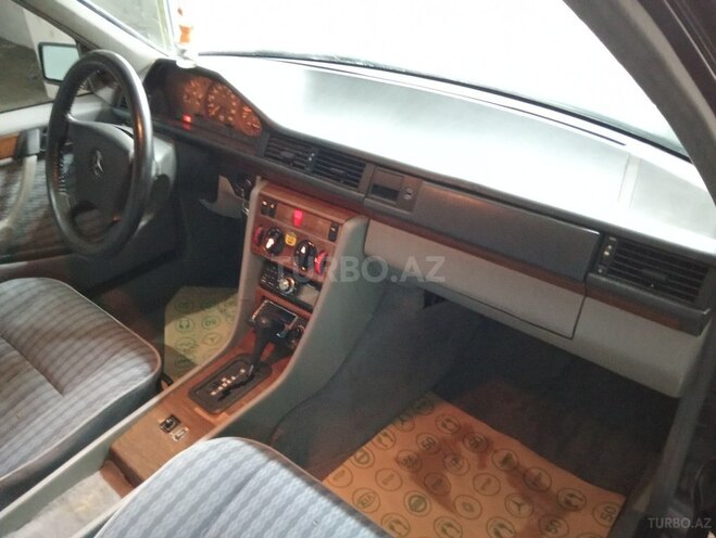 Mercedes E 200 1992, 310,000 km - 2.0 l - Bakı