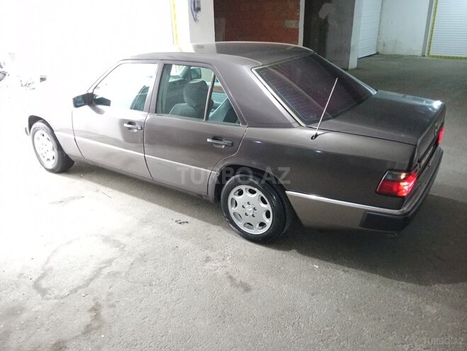 Mercedes E 200 1992, 310,000 km - 2.0 l - Bakı