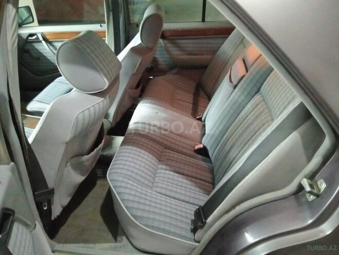Mercedes E 200 1992, 310,000 km - 2.0 l - Bakı