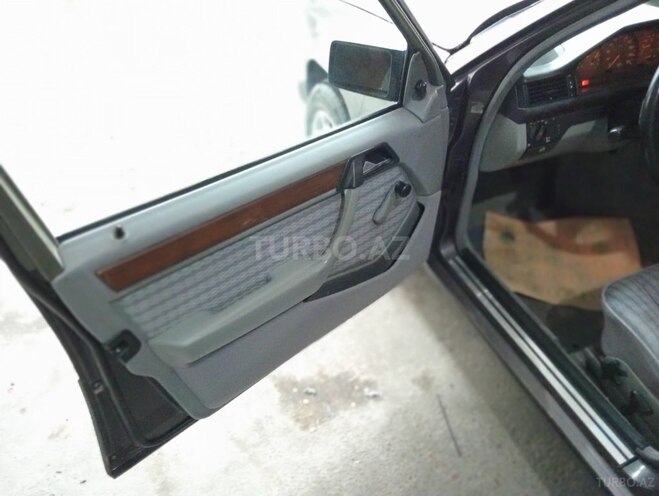 Mercedes E 200 1992, 310,000 km - 2.0 l - Bakı