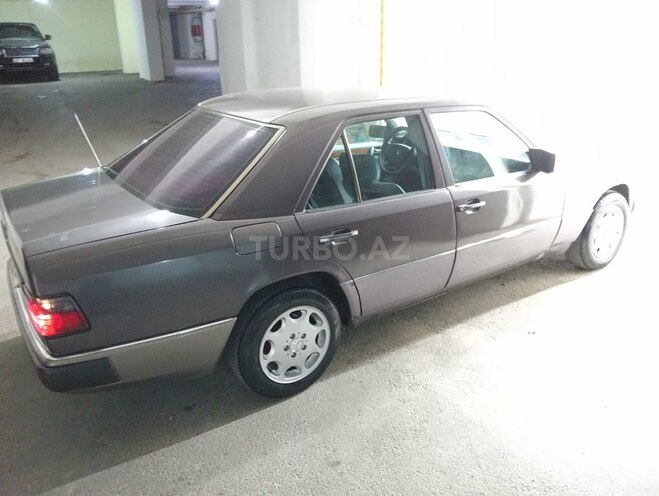 Mercedes E 200 1992, 310,000 km - 2.0 l - Bakı