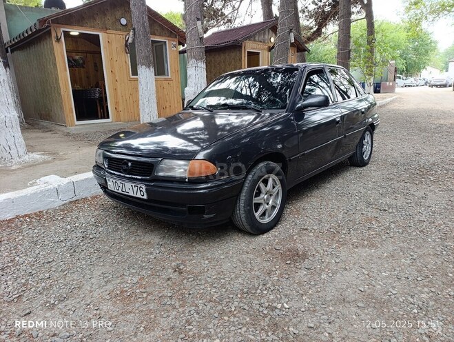 Opel Astra 1995, 423,688 km - 1.6 l - Sumqayıt