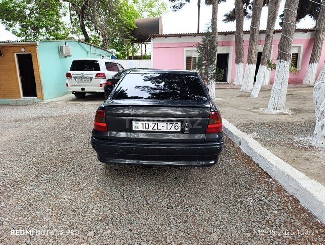 Opel Astra 1995, 423,688 km - 1.6 l - Sumqayıt