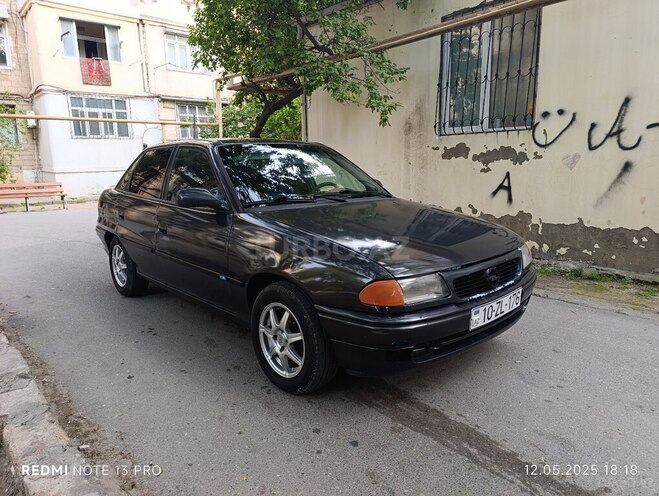 Opel Astra 1995, 423,688 km - 1.6 l - Sumqayıt