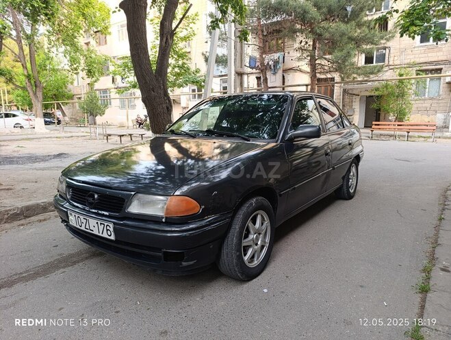 Opel Astra 1995, 423,688 km - 1.6 l - Sumqayıt