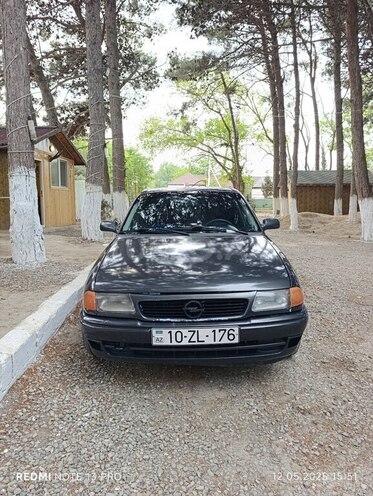 Opel Astra 1995, 423,688 km - 1.6 l - Sumqayıt