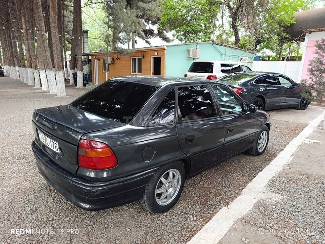 Opel Astra 1995, 423,688 km - 1.6 l - Sumqayıt