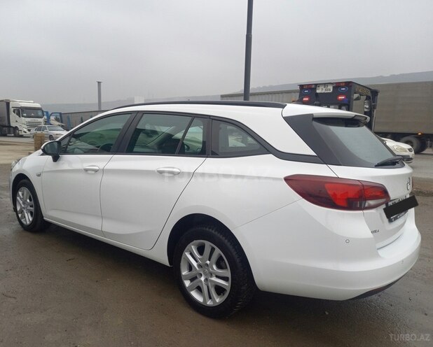 Opel Astra 2018, 210,000 km - 1.6 l - Bakı