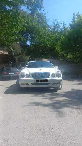 Mercedes E 240 2000, 208,000 km - 2.4 l - Bakı