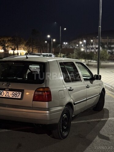 Volkswagen Golf 1997, 200,000 km - 2.0 l - Sumqayıt