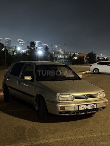 Volkswagen Golf 1997, 200,000 km - 2.0 l - Sumqayıt