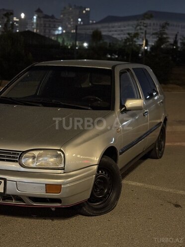 Volkswagen Golf 1997, 200,000 km - 2.0 l - Sumqayıt