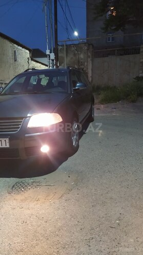 Volkswagen Passat 2003, 215,000 km - 1.8 l - Xırdalan
